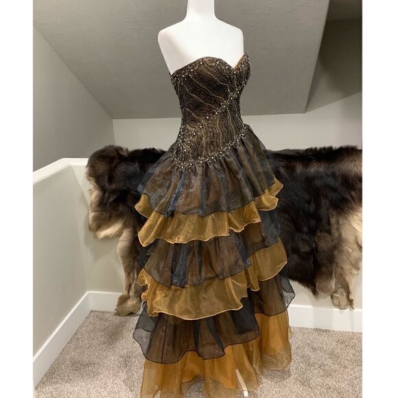 Stunning Beaded Asymmetric Layered Tulle Ruffle Party Dress - Picture 5 of 14